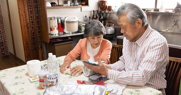 60代の女性が若者の2～3倍も使ってる「スマホアプリ」の種類とは