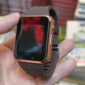 Apple Watchっぽいスマートウォッチがカメラ付きで1500円