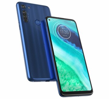 モトローラ、2万円台半ばの「moto g8」、5000mAhバッテリーの「moto g8 power」発表