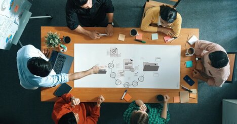 「フレームワークを使えば戦略が立てられる」と信じているビジネスパーソンが、いつまでも「本物の戦略」を描けない根本原因