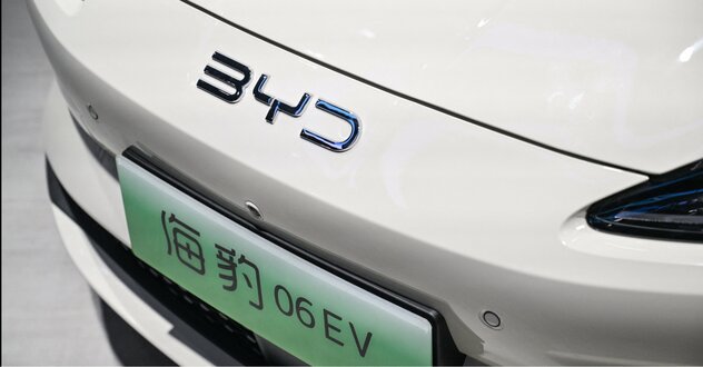 残念ですが、国産車では足元にも及びません…BYDの「軽EV」と国産首位・日産サクラの圧倒的な性能差〈再配信〉