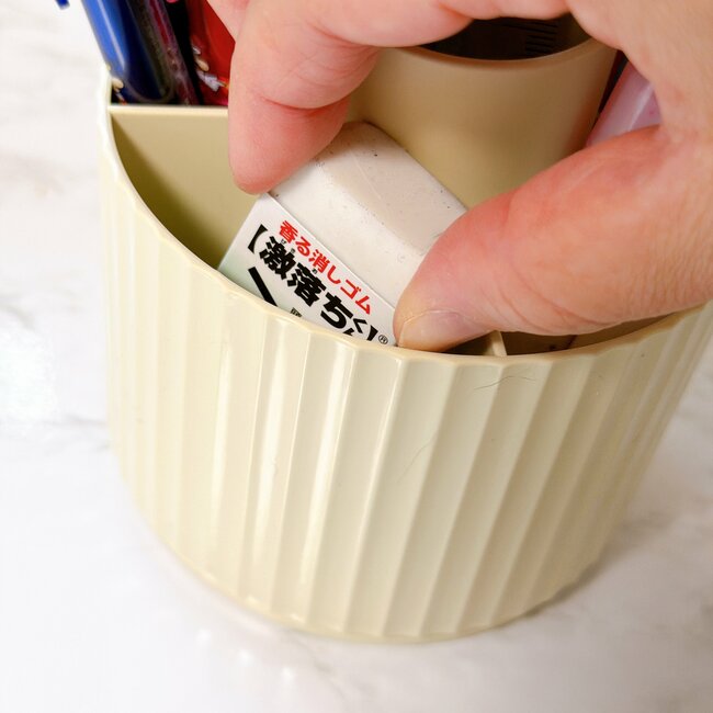 便利すぎて家中で使いたい…！セリアの「アイデア収納グッズ」まさかの仕掛けにビックリした！《購入レビュー》