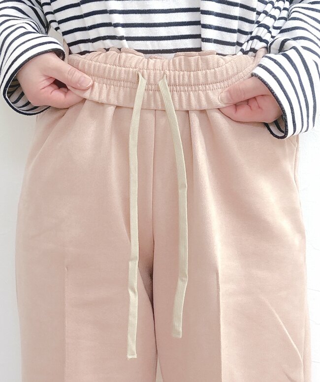 「高見えして大満足」「色が可愛いです」ワークマンの“1900円パンツ”楽ちんなのに、細見えして天才すぎる！