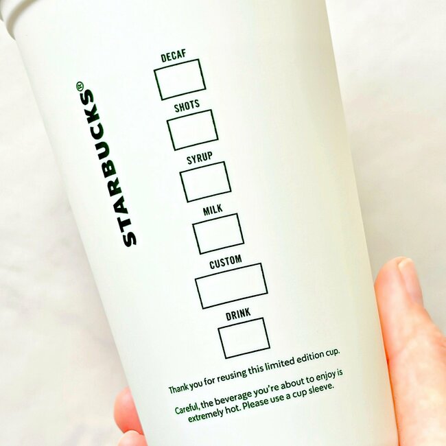 「2店舗回ってゲット」「朝イチで購入」スターバックスの“30周年記念グッズ”懐かしのロゴが可愛すぎる！「旧ロゴやっぱ好きだなぁ」