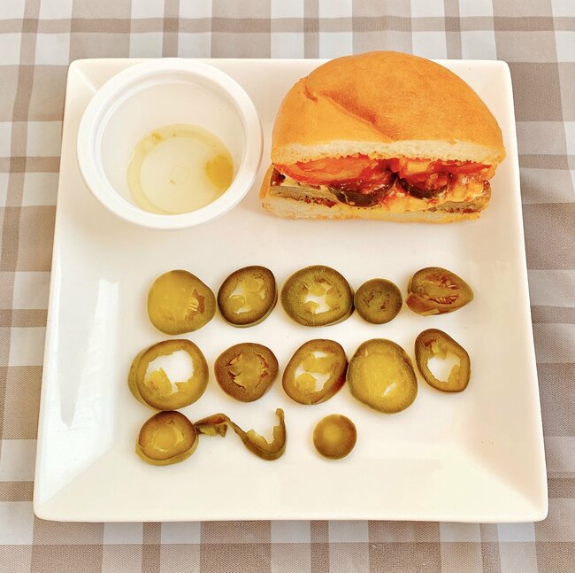 「美味しすぎて震えてる」「この世で一番うまい」モスバーガーの“隠れた名品メニュー”完成度が高すぎる…！「ふたつ食いたい」