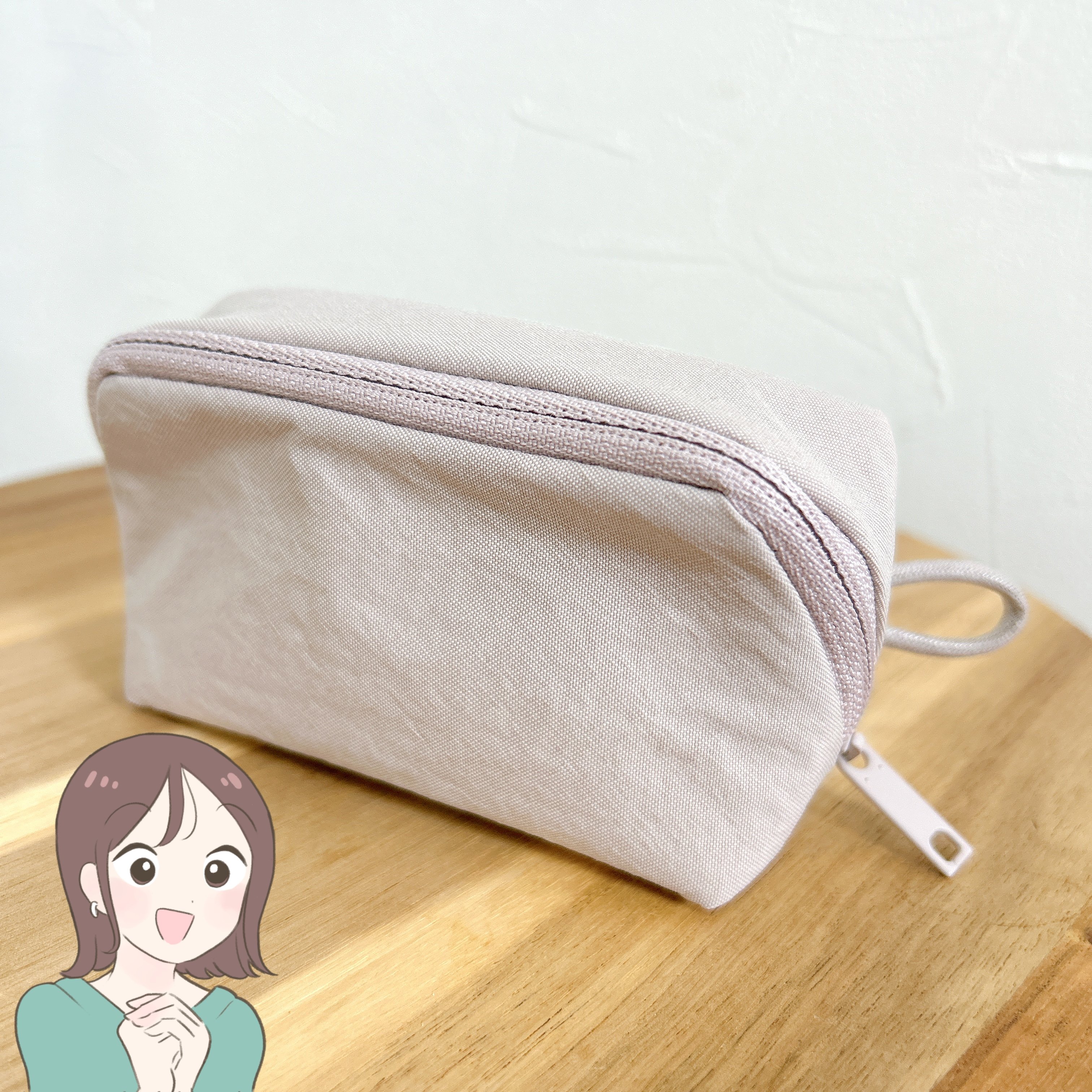 「色違いで3つも購入」3COINSの“ふわふわミニポーチ”かわいすぎて思わずまとめ買いしちゃった！「一目惚れして速攻ゲット」「見る度に気分が上がります！」