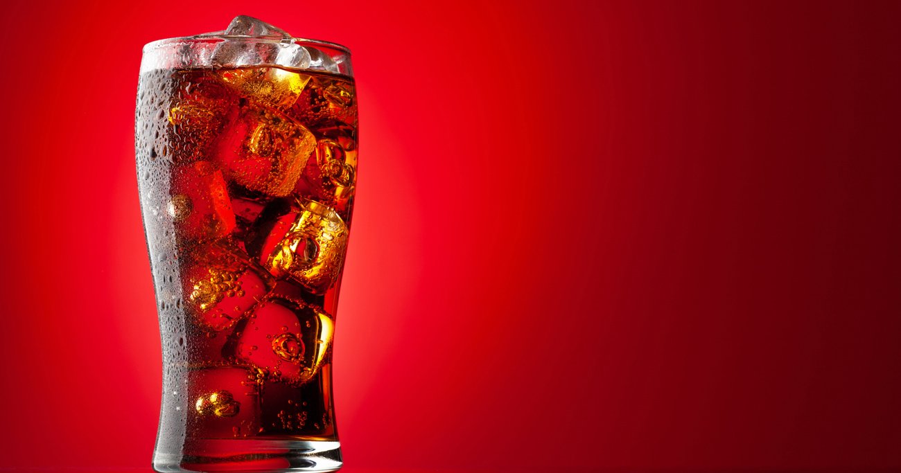 中身が同じでもブランド名で味が変わる?脳がコカ・コーラやレッドブルの“広告”に騙される理由