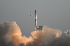 スペースX、大型ロケット打ち上げ拡大で許可取得 年25回に