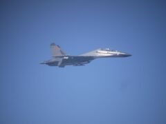 南シナ海上空で攻撃性増す中国　米軍用機を尾行