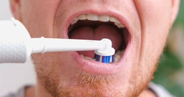 高価な「電動歯ブラシ」を買って満足している人が知らない事実【歯科医が教える】