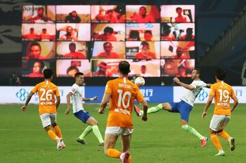 習氏「サッカー大国」の夢、プロの惨状が足かせに