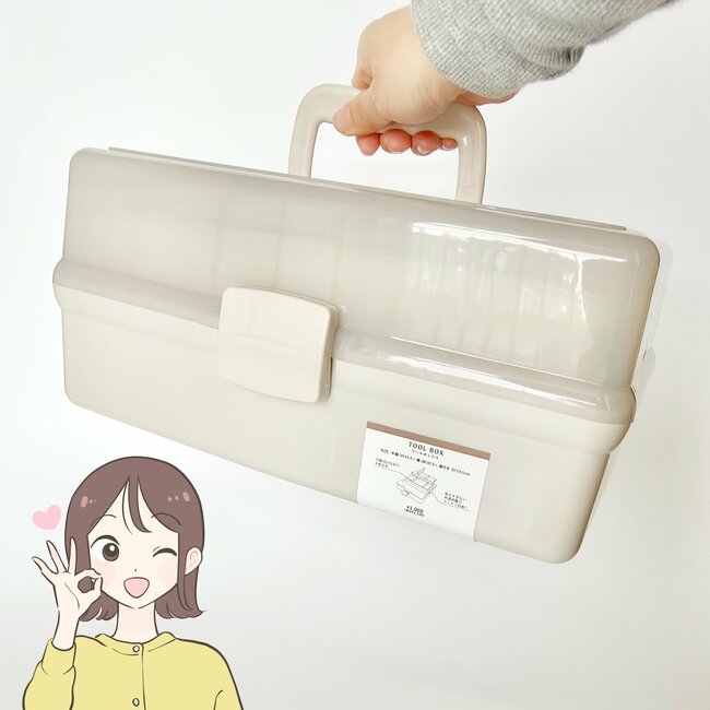 診察券が92枚も入った！3COINSの“中身がひと目でわかるケース”お薬手帳や処方薬もたっぷり入って便利！「3個目の購入です」「ガバッと開くので探しやすい！」