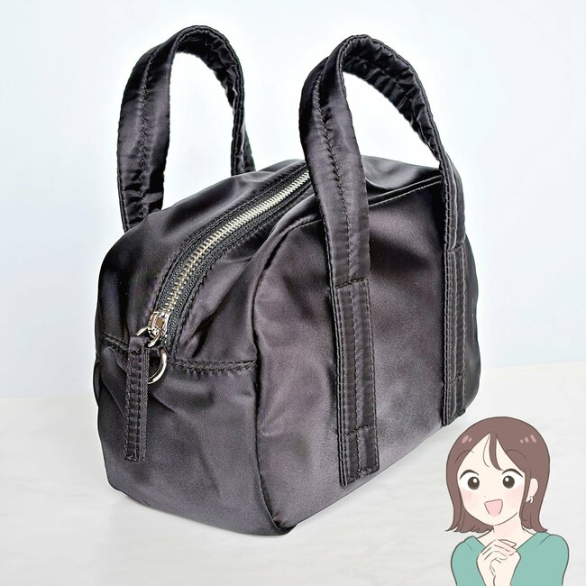 「小さく見えて長財布が入る！」GUの“めちゃ軽ミニバッグ”色違いもほしくなる優秀さ！「何度見ても可愛い！」「お値段以上の高見え」【購入レビュー】