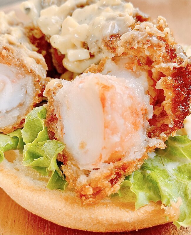 「モスの最高傑作だと思ってる」「美味すぎて飛ぶ」モスバーガーの“贅沢すぎるメニュー”最後まで感動しっぱなしの一品でした！「超ボリューミー」