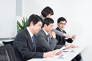 「会議が多くて大変だ」とほくそ笑む管理職の本心