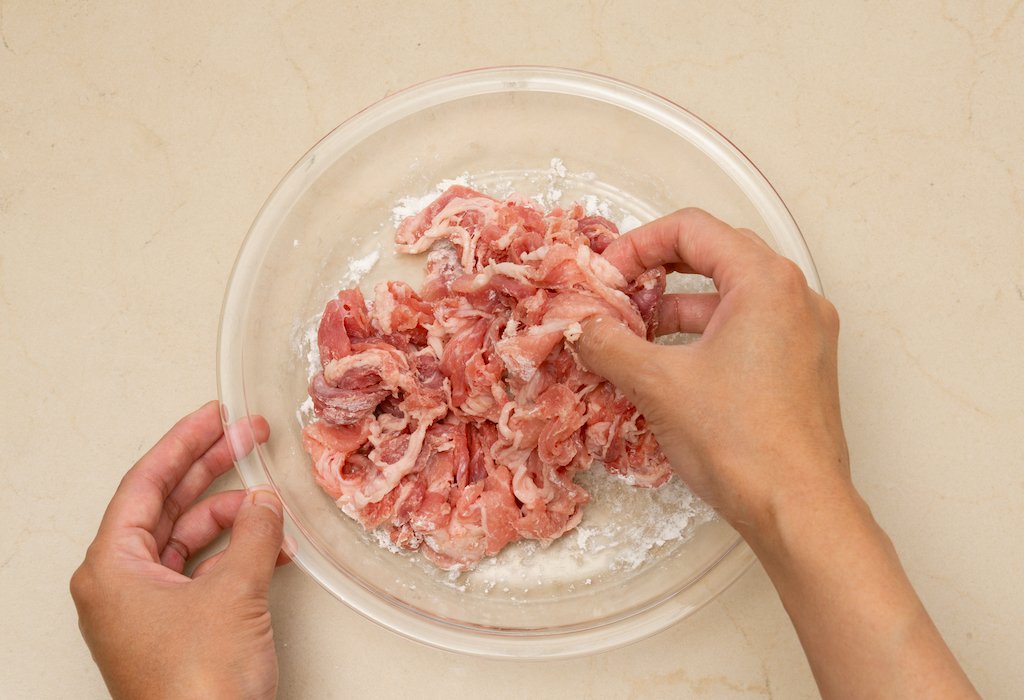【裏ワザ料理】秘密の「黄金比だれ」でつくる!旨味たっぷり、やわらか豚の「しょうが焼き」