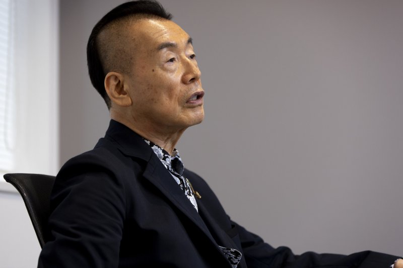 77歳「伝説の経営者」が、瑛人の『香水』を聴くワケとは?
