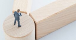 40代から「どんどん成長する人」「成長がピタッと止まる人」の毎日の習慣の違いとは？
