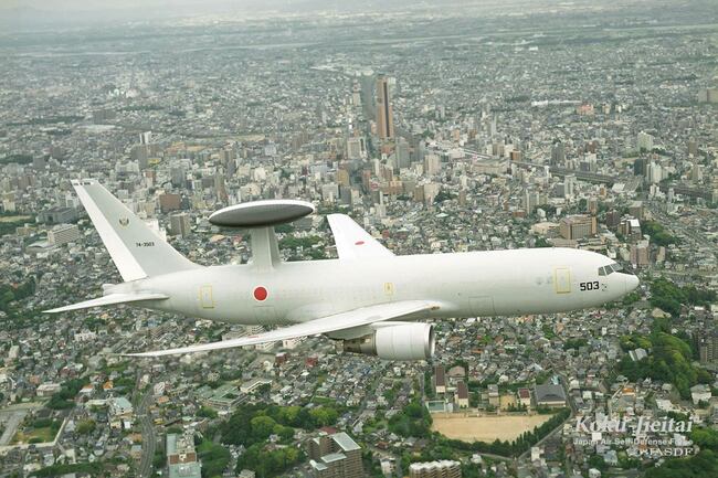 AWACS（早期警戒管制機）「E-767」。旅客機のB-767をベースに警戒管制システムを搭載している