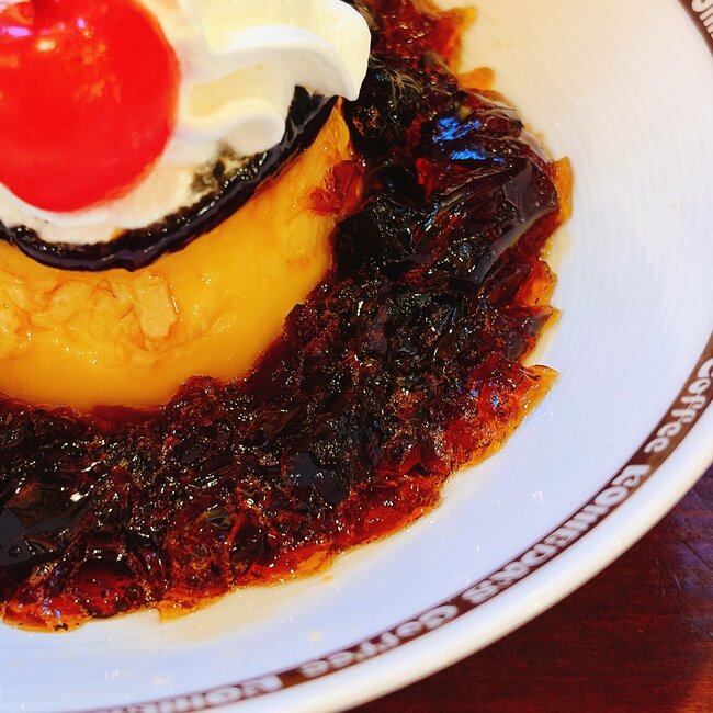 「大好きなものが合体」「想像以上においしいな」コメダ珈琲の“幸福感やばすぎデザート”ひと口の満足度がスゴい！「至福の組み合わせでした」