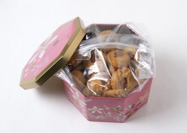 シンガポールのお土産15選 定番缶クッキーからマーライオングッズ 手作り香水瓶まで 地球の歩き方ニュース レポート ダイヤモンド オンライン