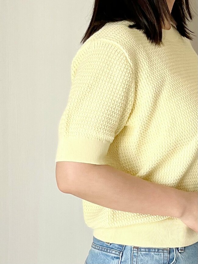 色違いも欲しくなる…！ユニクロの「ふんわりトップス」着るだけで春らしいコーデが完成します！