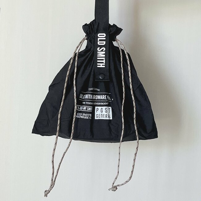 「サイズ感、見た目、全て好み」ニコアンドの“おしゃれエコバッグ”巾着のシルエットが可愛すぎる！「3つ買いしちゃいました」「意外とたくさん入るので便利」