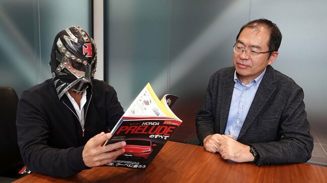 右側が山上さん。プレリュードの前はシビック TYPE-Rを担当していたとのこと