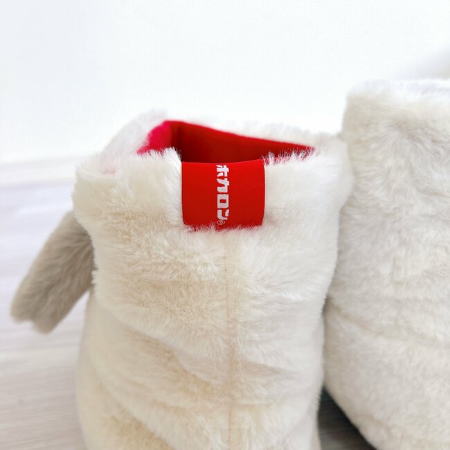 まさかのコラボで3度見した…!しまむら×スヌーピーの「履くホカロン」ぬいぐるみみたいでポカポカなんです!