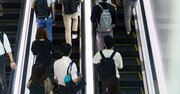 エスカレーターで「片側をあける人」が知らない不都合な事実