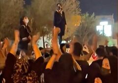 イランの抗議デモ拡大、当局は支持表明の著名人に照準