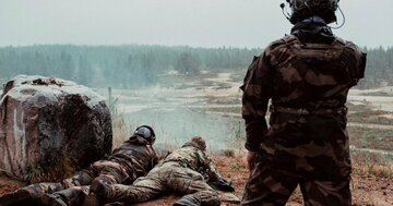 北極圏の軍事訓練、怖いのは「暖かい」季節