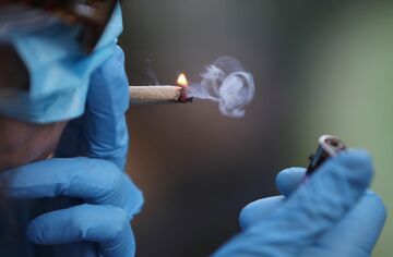 米労働者の大麻陽性率が上昇、検査やめる企業も