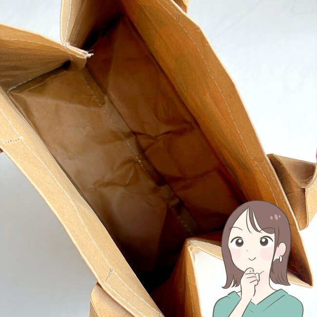 「めちゃくちゃ可愛いです！」スターバックスの“紙袋みたいなバッグ”デザインが好きすぎる！「欲しかったアイテム」「毎日愛用しています」