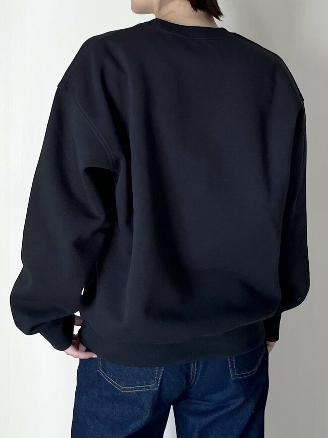 「色違いで4着買いました」「40代でもイイ感じ」ユニクロの“高見えスウェット”楽ちん×体型カバーで天才すぎる！「毎日愛用しています」