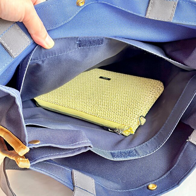 2泊分の荷物が入った！GUの“マチが広がるバッグ”優秀すぎて全色ほしい！「想像以上に大容量」「とにかく沢山入る」