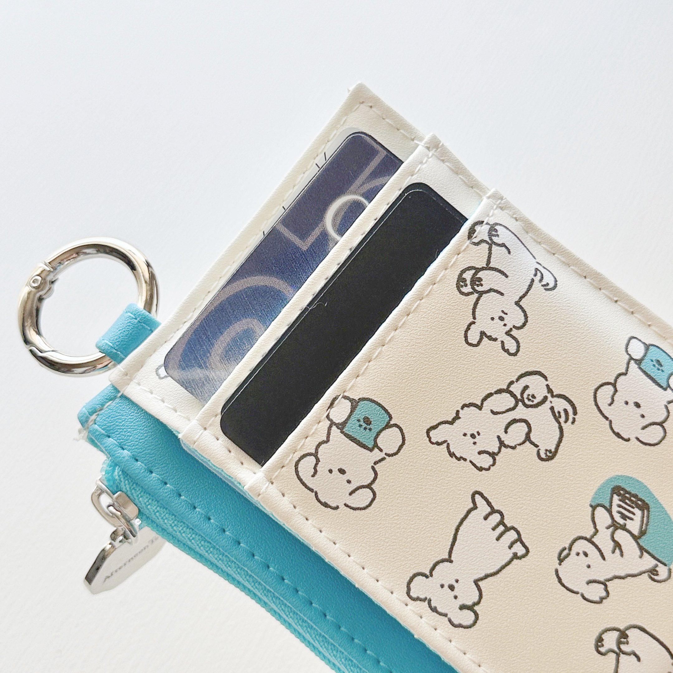 普通の財布に戻れないかも…！アフタヌーンティーの「手ぶらで持てるミニ財布」カードや診察券が12枚も入って便利！