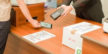 郵便局でクレジットカードや電子マネー、コード決済などの｢キャッシュレス決済｣が利用可能に！ 切手代や郵便料金の支払いで、お得にポイントを獲得しよう！