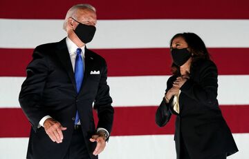 トランプ氏は今もアウトサイダー、16年の再現狙う