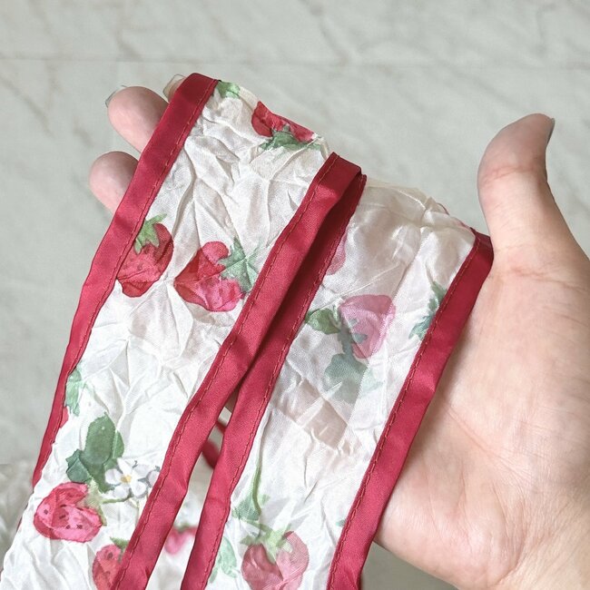 可愛すぎて即買いした！アフタヌーンティーの「畳まなくていいエコバッグ」苺みたいなフォルムがたまらない！《購入レビュー》