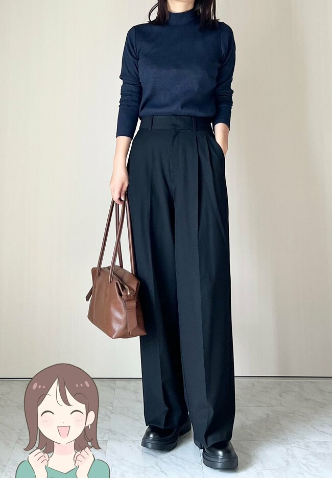 「色違いで5枚買った」ユニクロの“着回しトップス”楽ちんなのに高見えして何枚も欲しくなる!「細見えします!」「毎年購入してる」