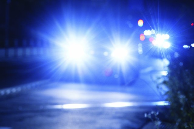 「最近、対向車のヘッドライトがまぶしすぎる…」→これって気のせいではなかった！〈再配信〉