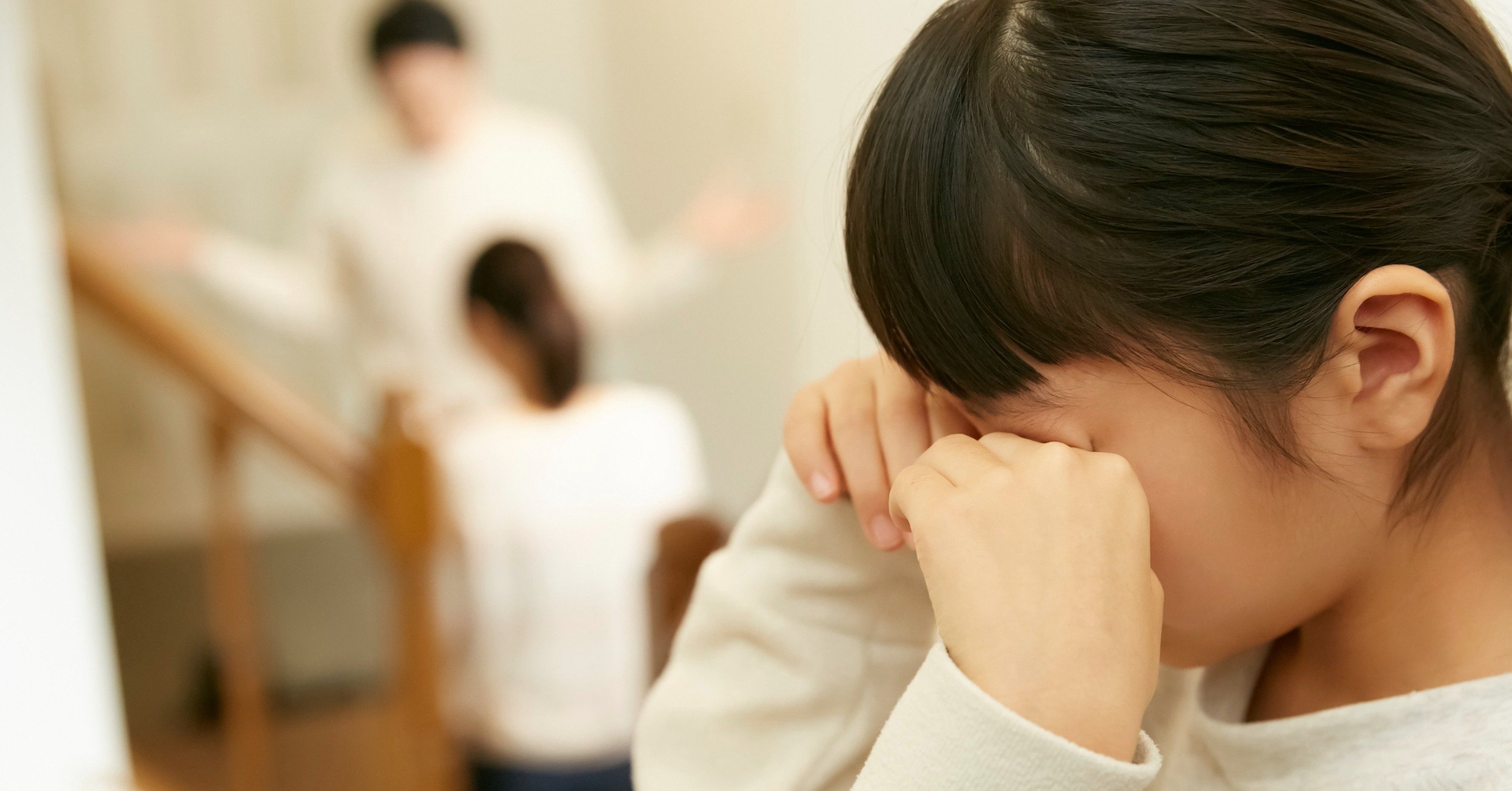 中国人一家を国外退去に追い込んだ「経営・管理ビザ」の厳格化…日本で育てられた末っ子が父親に投げかけた“残酷な質問” - DOL特別レポート