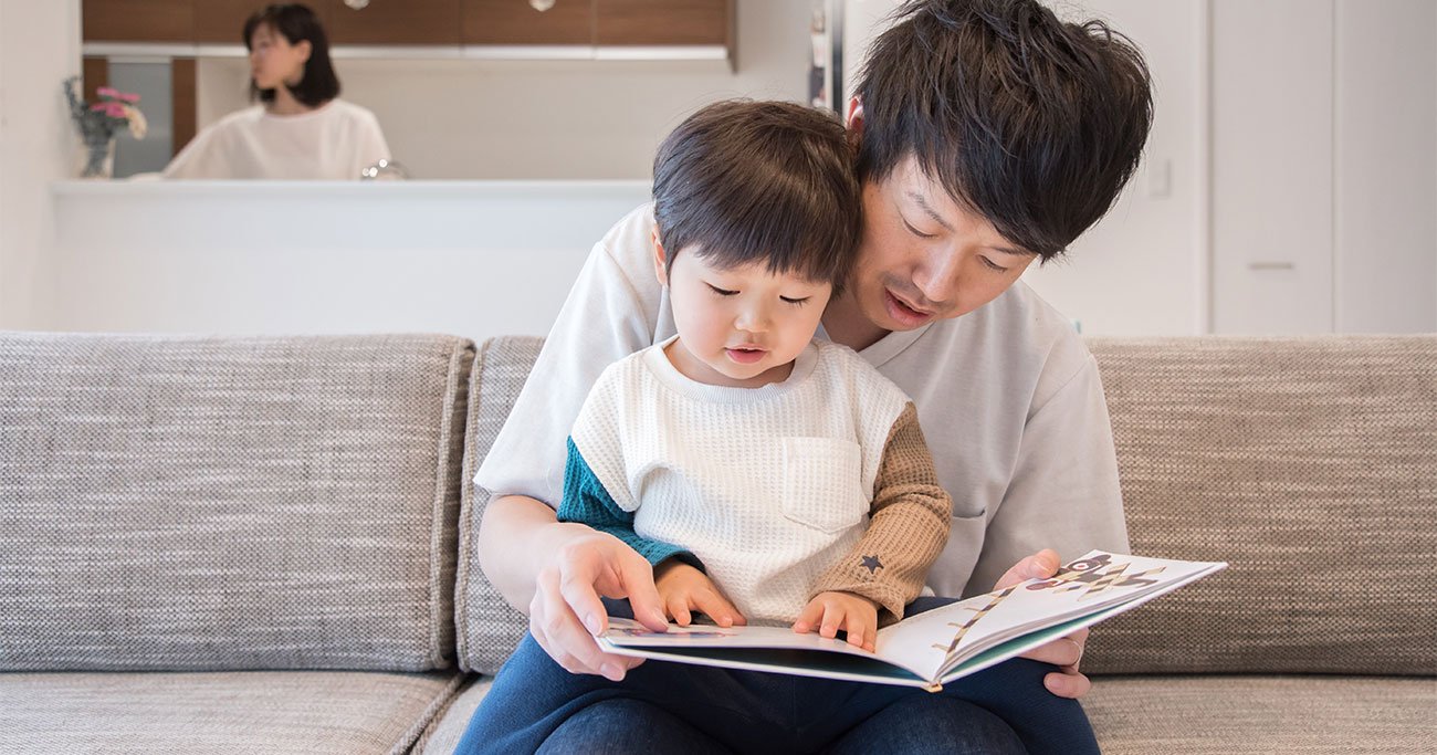 読み聞かせの悩みを解消!最後まで集中できない子が聞けるようになる意外な方法とは?