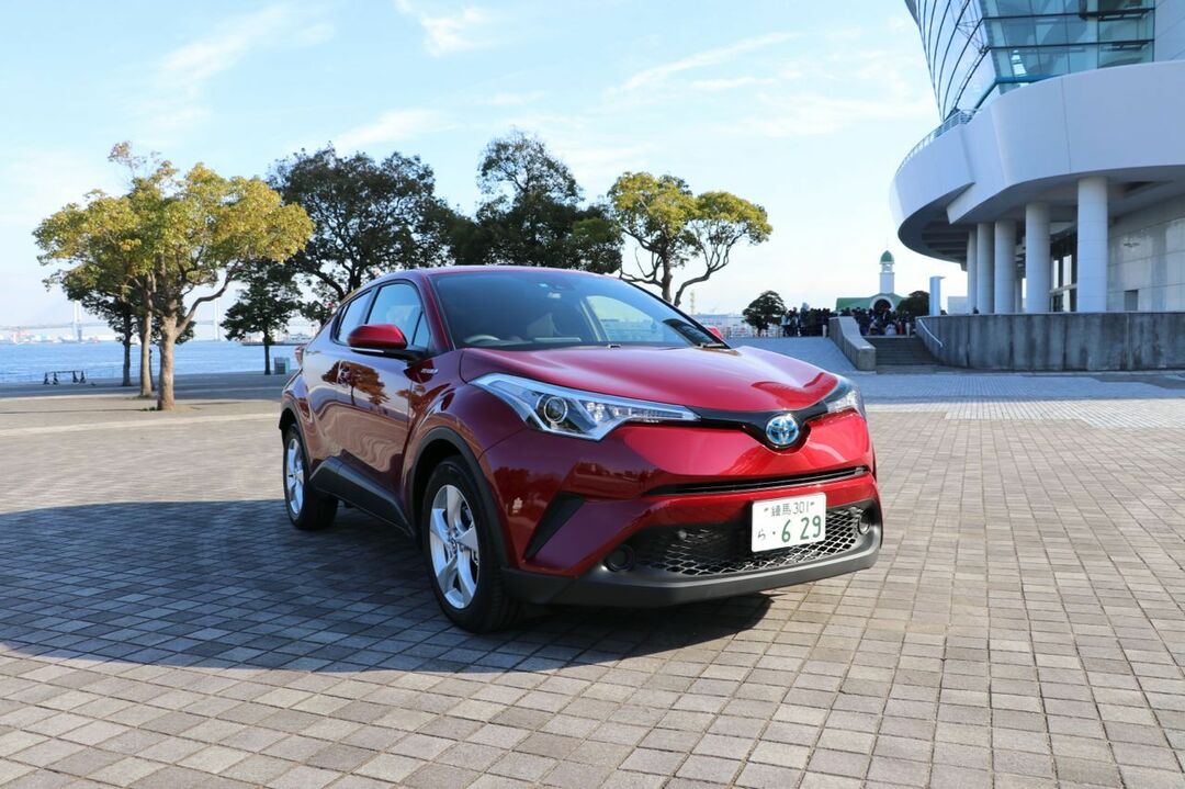 トヨタ自動車がクルマづくりの新戦略開始<br />コンパクトSUVのC-HRという大成果