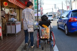 住宅扶助は許されないゼイタクなのか？<br />“車椅子の歌姫”が強いられるギリギリの「住」