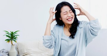 【イライラ】はこう抑える! 感情の爆発を防ぐ最も簡単で効果的な方法とは<予約の取れないカウンセラーが教える>