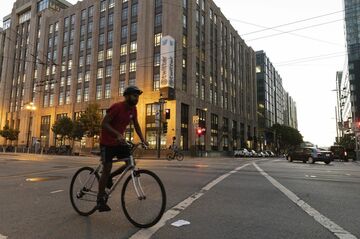 米ツイッター、幅広い人員削減へ　マスク氏買収で＝関係筋