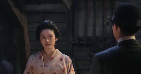 テキトーな授業で月収ウン百万円！ヘブン（トミー・バストウ）の「人格を疑う仕事っぷり」に好感度ダダ下がり〈ばけばけ第28回〉