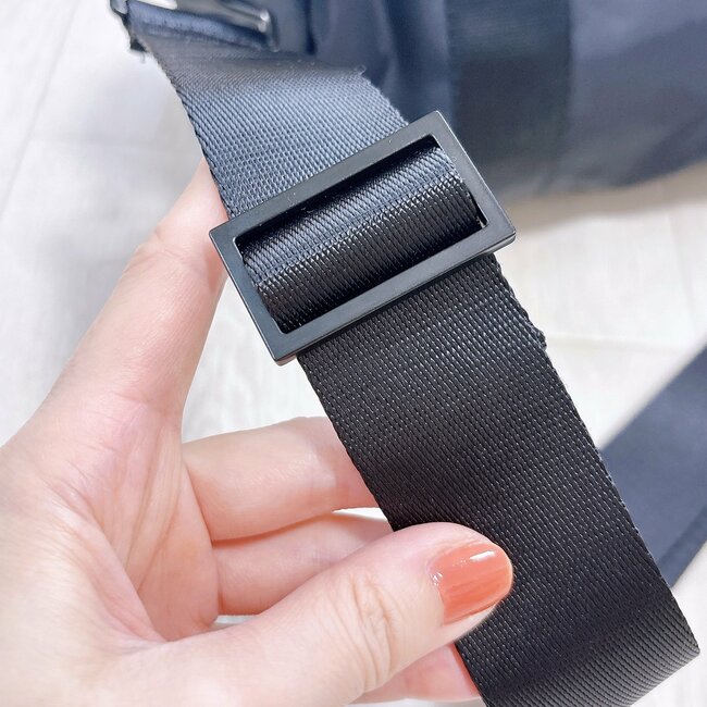 「取り寄せてでも買って良かった」「ヘビロテ確定」無印良品の“万能ミニバッグ”見た目以上に荷物が入って大助かりです！「みんな買ってほしい」